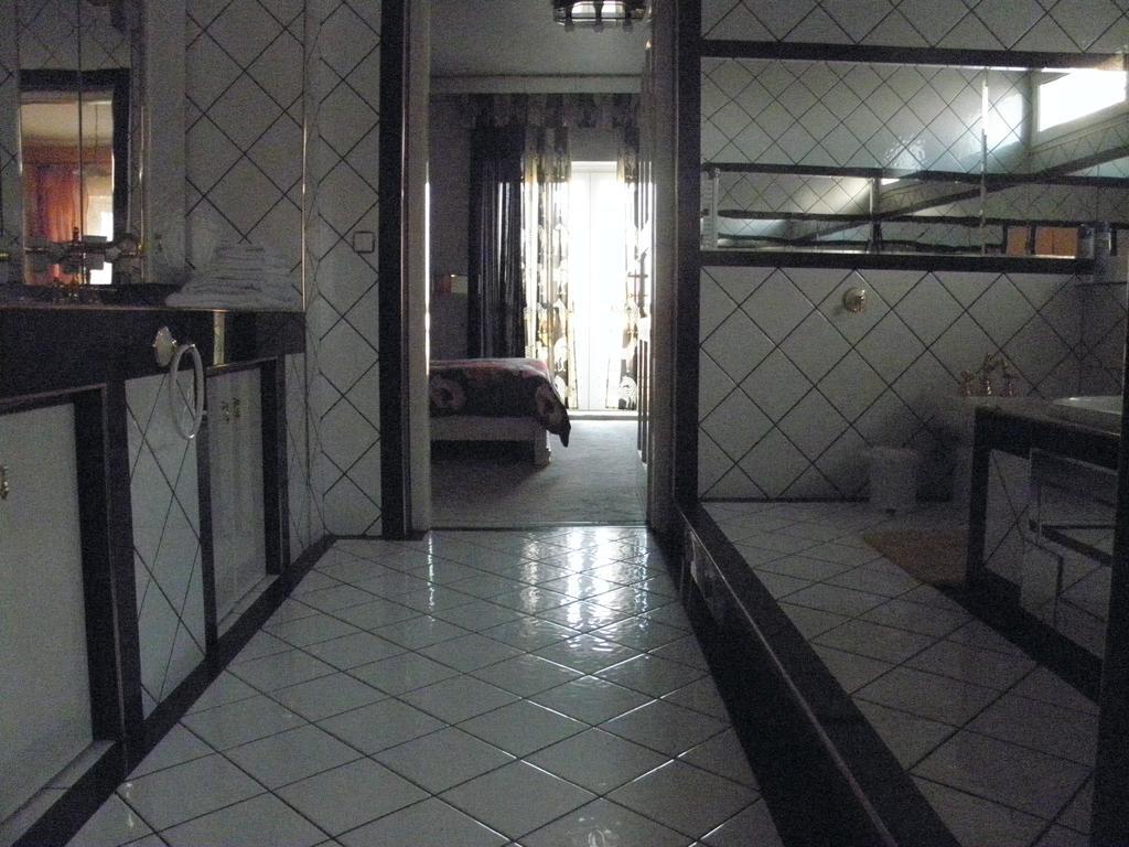 Kristaly Apartman Bed and Breakfast Hévíz Exterior foto