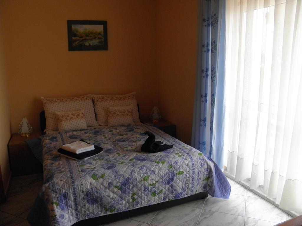 Kristaly Apartman Bed and Breakfast Hévíz Exterior foto