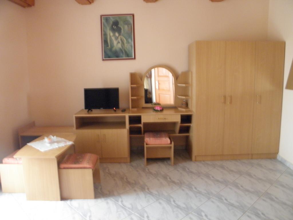 Kristaly Apartman Bed and Breakfast Hévíz Exterior foto